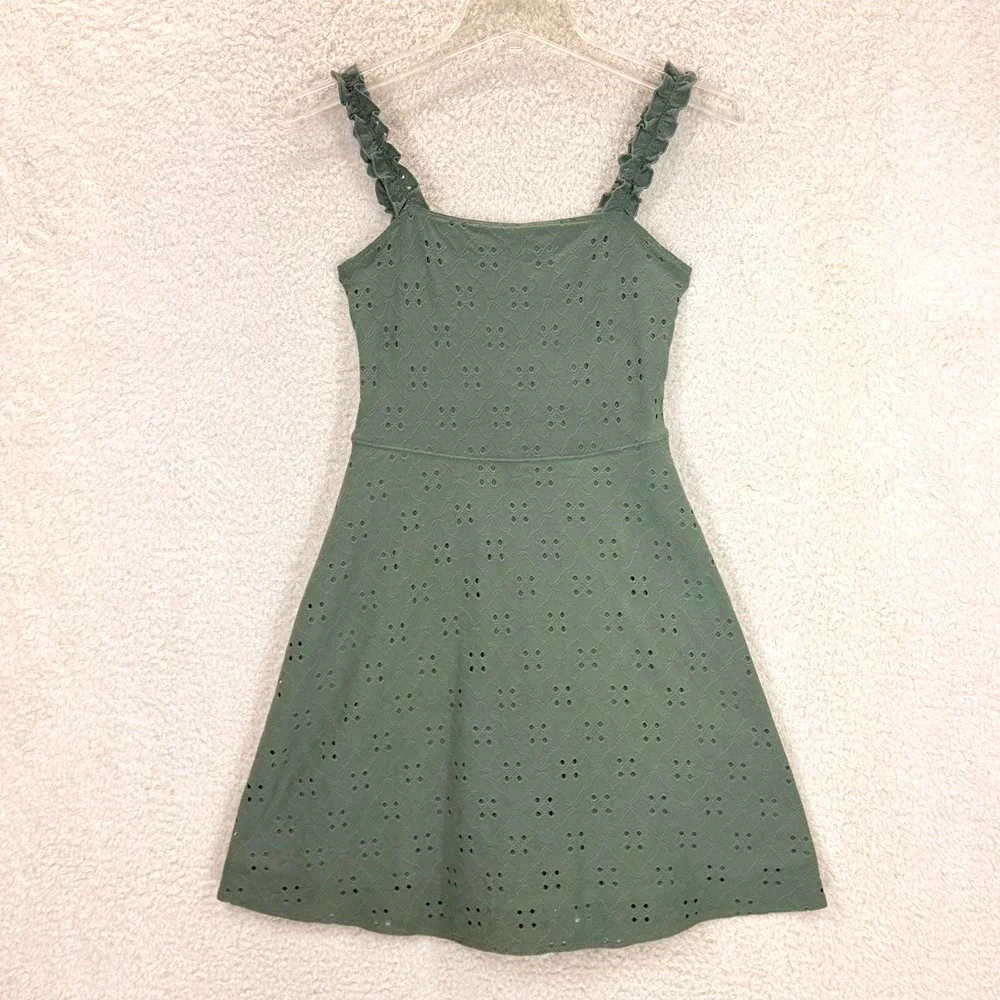 Hollister Eyelet Mini Dress Green XS Square Neck Ruffled Shoulder Straps Summer - Picture 1 of 10
